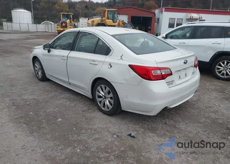 2015 Subaru Legacy 2.5I Premium из США, поврежденный, VIN 4S3BNAC67F3053673